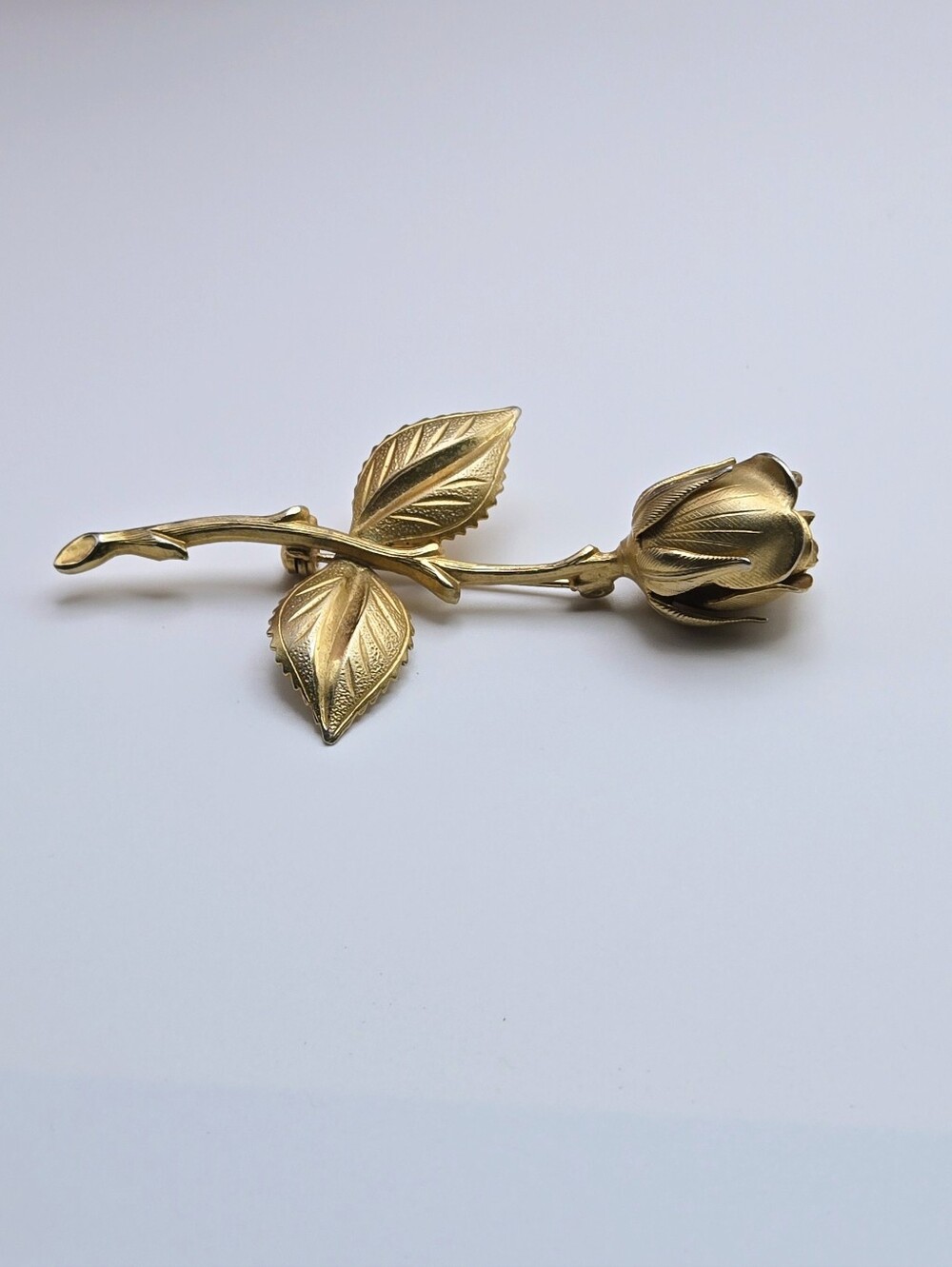 Vintage Gold Rosebud Brooch Pin - Picture 8 of 13